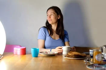 Brightening Your Mood: The Benefits of Light Therapy for Seasonal Affective Disorder